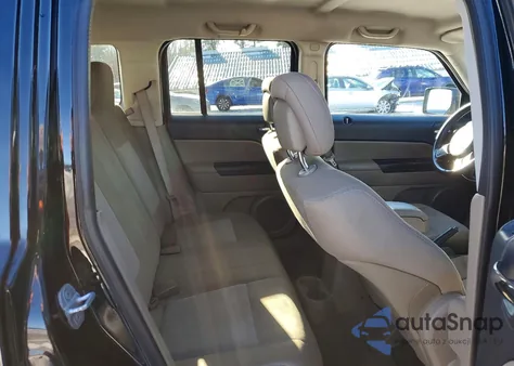 2012 Jeep Patriot Latitude z USA, uszkodzony, nr VIN 1C4NJRFB6CD558626